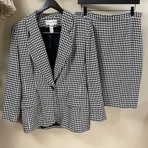 Vintage CHRISTIAN DIOR Two Piece Suit Black & White Border Tartan Plaid Size 14